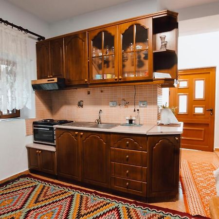 Bb Traditional Apartment Gjirokastër Buitenkant foto