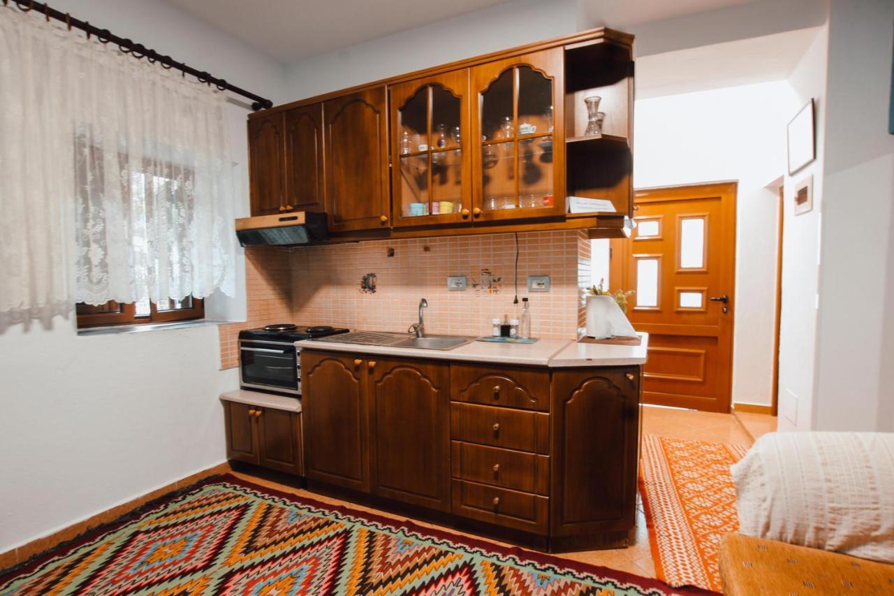 Bb Traditional Apartment Gjirokastër Buitenkant foto