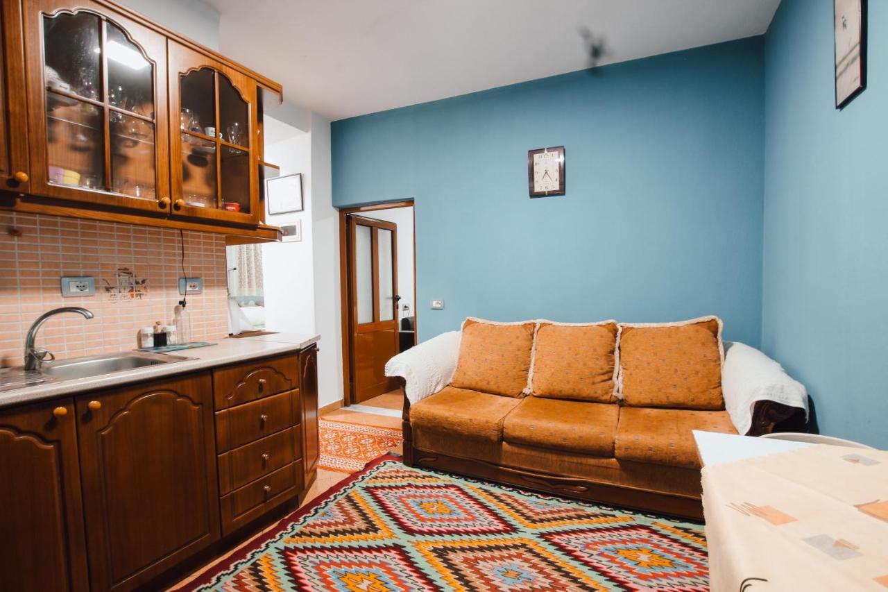 Bb Traditional Apartment Gjirokastër Buitenkant foto